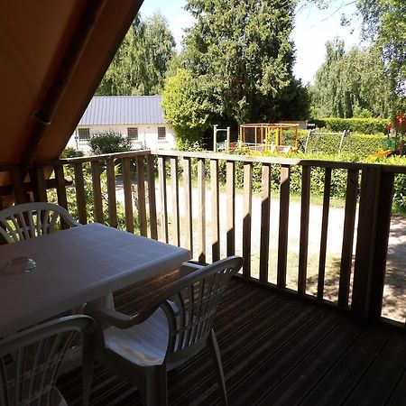 Camping Smile & Braudieres Mezieres-sous-Lavardin Экстерьер фото