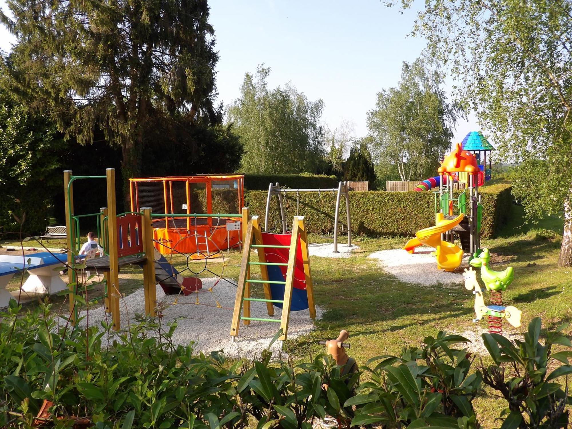 Camping Smile & Braudieres Mezieres-sous-Lavardin Экстерьер фото