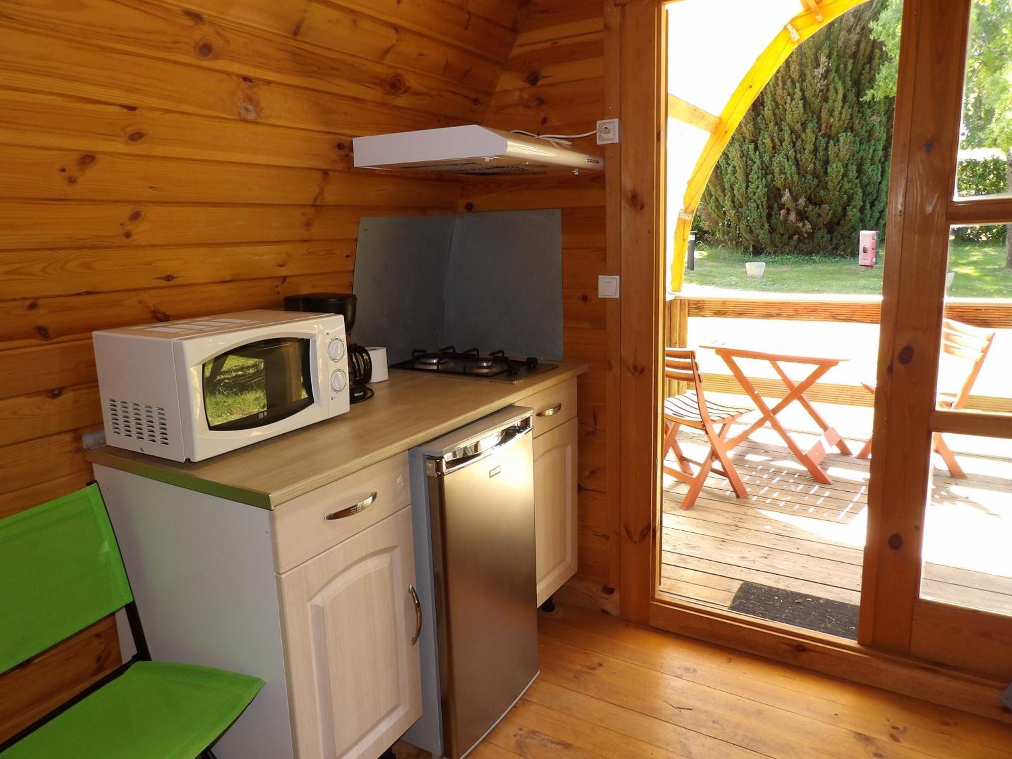 Camping Smile & Braudieres Mezieres-sous-Lavardin Экстерьер фото