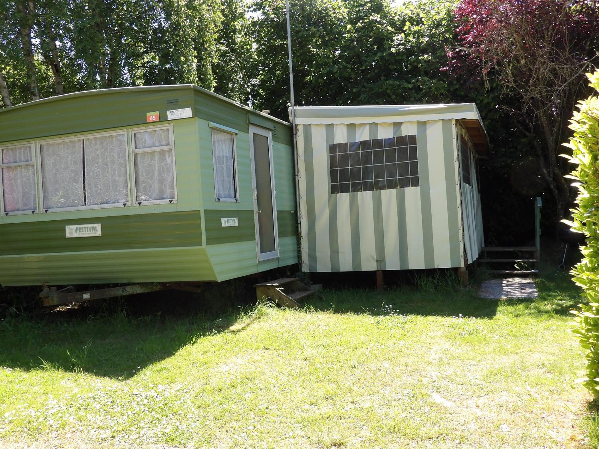 Camping Smile & Braudieres Mezieres-sous-Lavardin Экстерьер фото